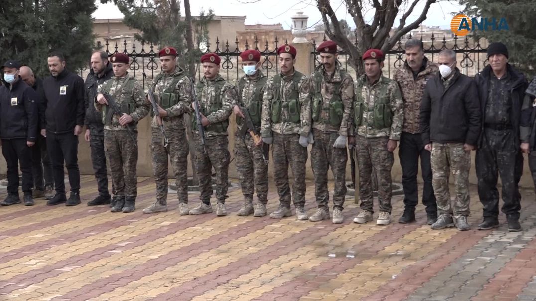 تشييع جثمان مقاتل من قوات الحماية الذاتية في الحسكة