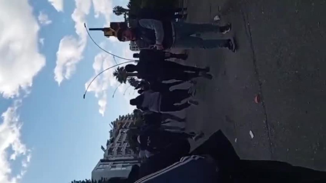 مقاطع مصوّرة تكشف اعتداءات الحكومة الانتقالية ضد محتجّي الداخل والساحل السوري