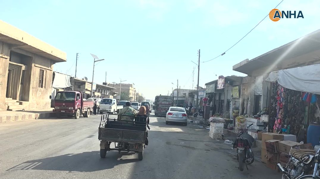 ⁣تعبيد 20 شارعاً وتركيب 14 محولاً كهربائياً في مدينة السبخة بالرقة