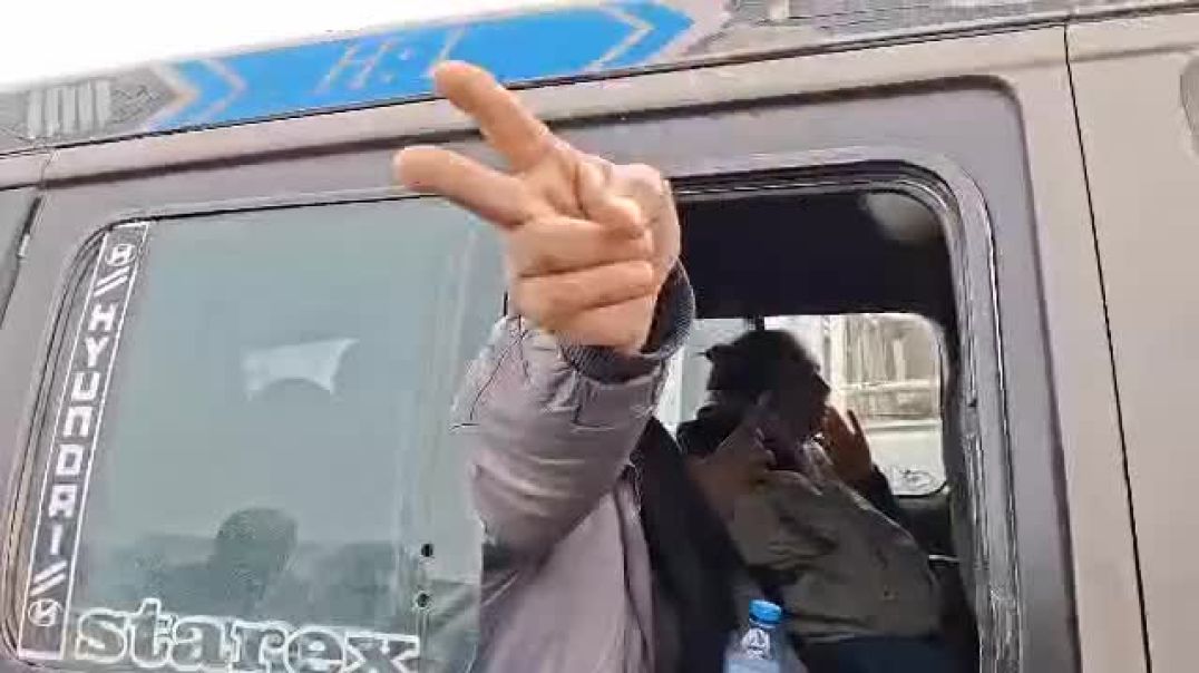 بدء وصول حشود أهالي مقاطعة الجزيرة إلى دوار البانوراما للانطلاق إلى حلب