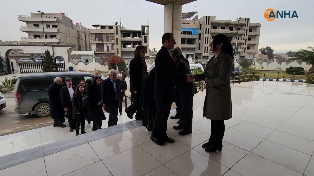 Şandeya DEM Partiyê serdana Daireya Têkiliyên Derve yên Bakur û Rojhilatê Sûriyeyê kir