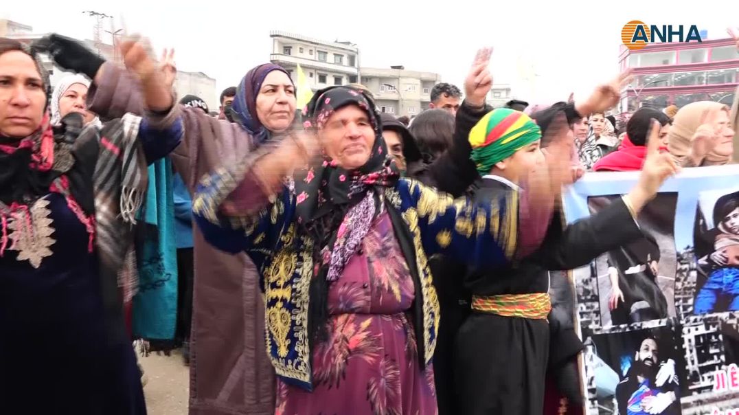 ⁣Bi hezaran şêniyên Firatê ji bo şermezarkirina êrişan meşiyan