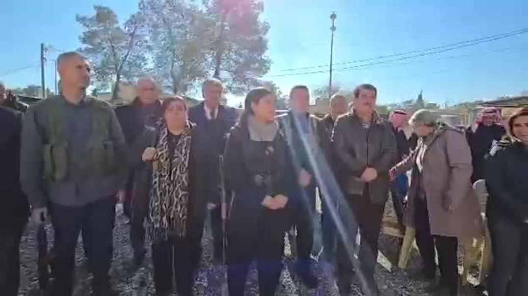 وفد من مثقفي جنوب كردستان يصل روج آفا لدعم المقاومة