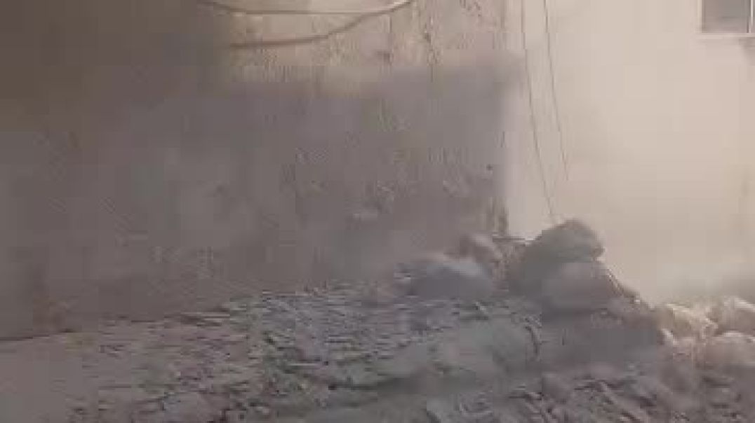 مشاهد مصورة لهجمات قوات الحكومة المؤقتة على حيي الشيخ مقصود والأشرفية