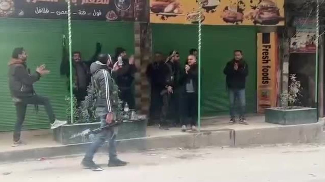 بالفيديو.. الأحياء المحاصرة بحلب تتحدى الهجمات بروح المقاومة