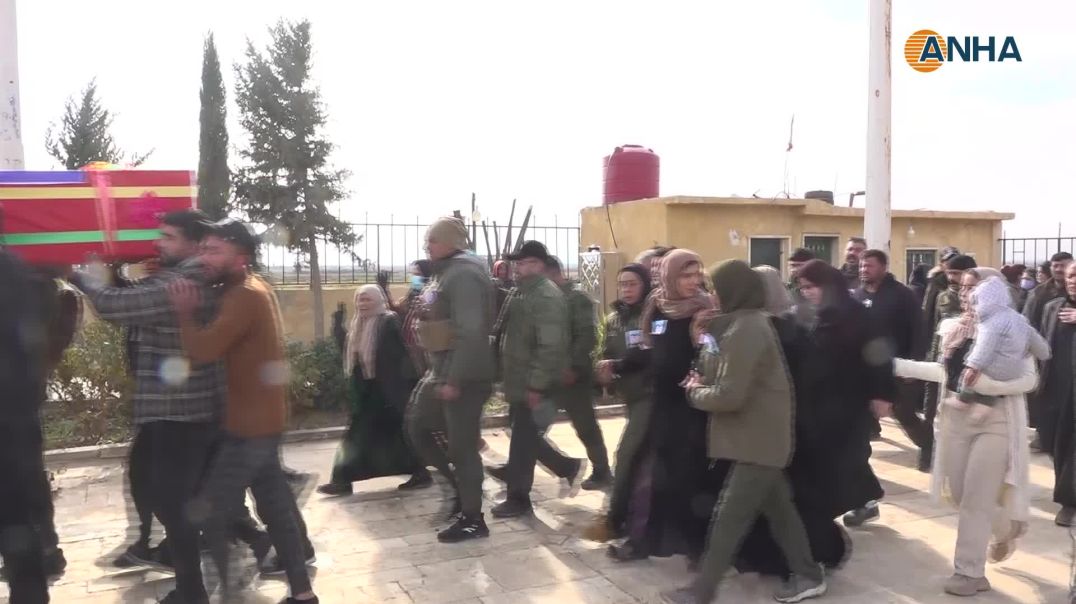 تشييع جثمان عضو من قوى الأمن الداخلي في مقاطعة الرقة