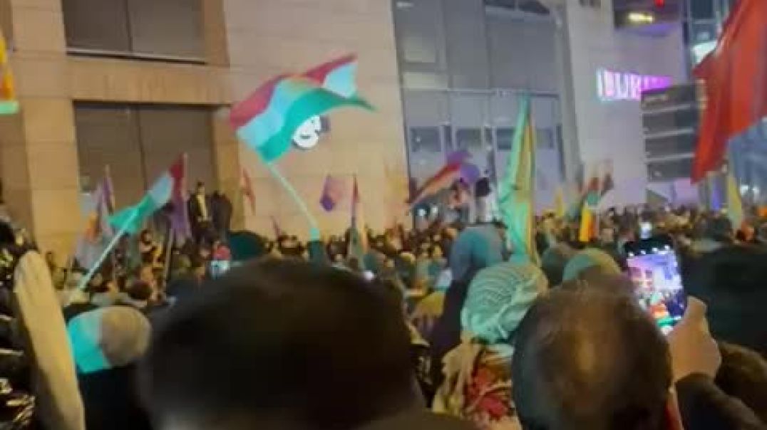 تظاهرات حاشدة للجالية الكردية في المدن الأوروبية دعماً لمقاومة روج آفا