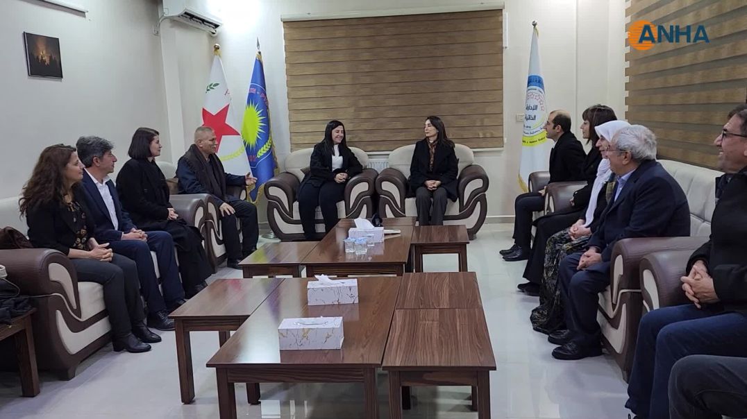 Şandeya DEM Partiyê û saziyên Bakurê Kurdistanê serdana PYD’ê kir 