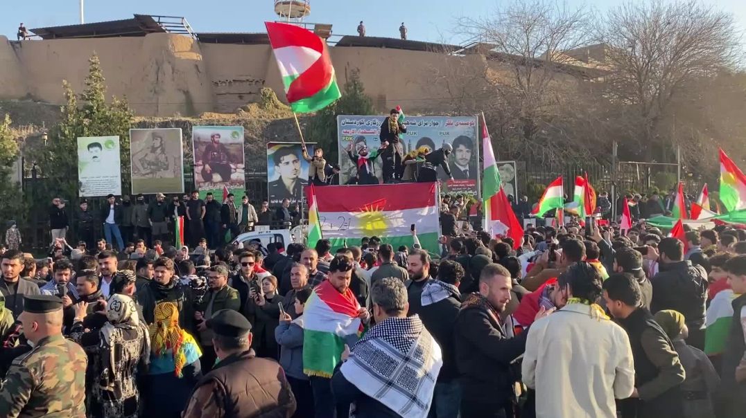 الآلاف من أهالي كركوك والسليمانية يؤكدون دعمهم لمقاومة روج آفا