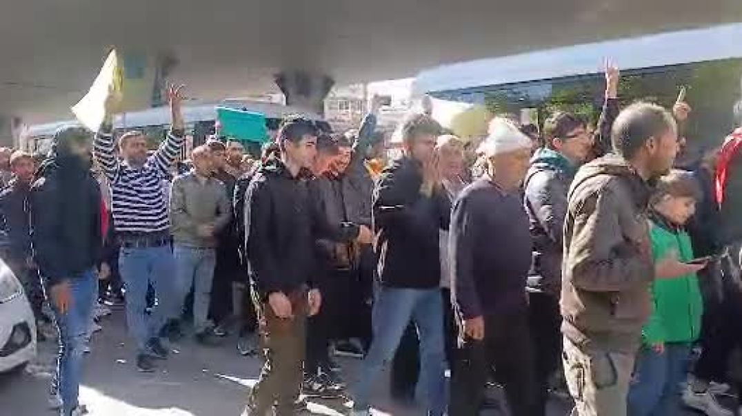 الكرد في لبنان ينتفضون دعماً لمقاومة روج آفا وتنديداً بالهجمات على المنطقة