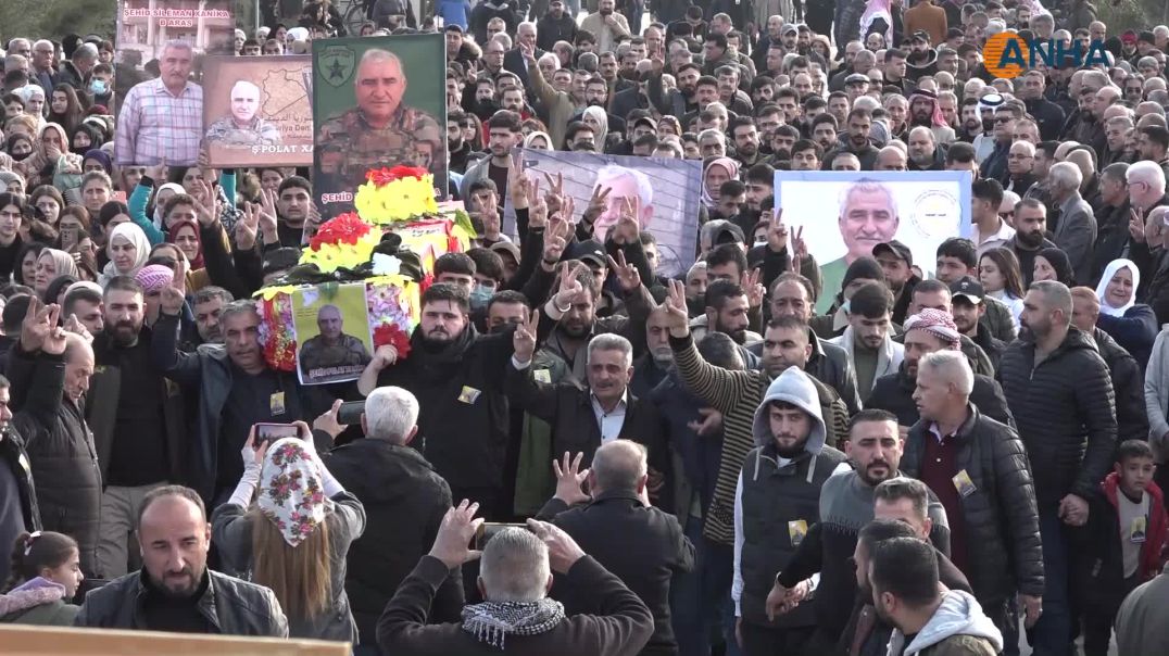 تشييع جثمان مناضل في قوات سوريا الديمقراطية بقامشلو