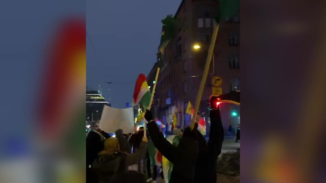 ⁣مظاهرات حاشدة تعمّ أوروبا لدعم مقاومة روج آفا - فلندا