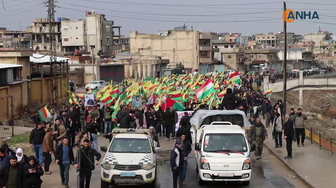 ⁣أهالي ديرك وكركي لكي يؤكدون تمسكهم بخيار الصمود خلال مسيرتين - ديرك