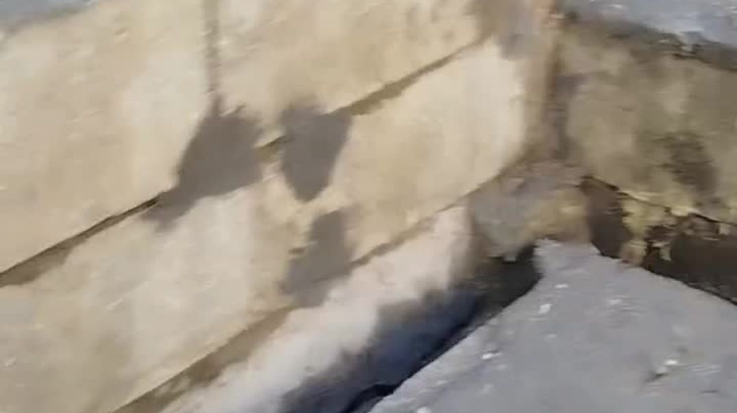 قصف على قرى ريف جبلة يسفر عن قتلى ودمار