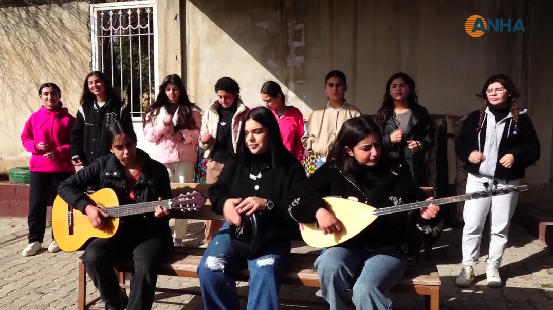 Hunermendên Kobanê: Em ê bi hêza herî xurt 8`ê Adarê û Newrozê bixemilînin