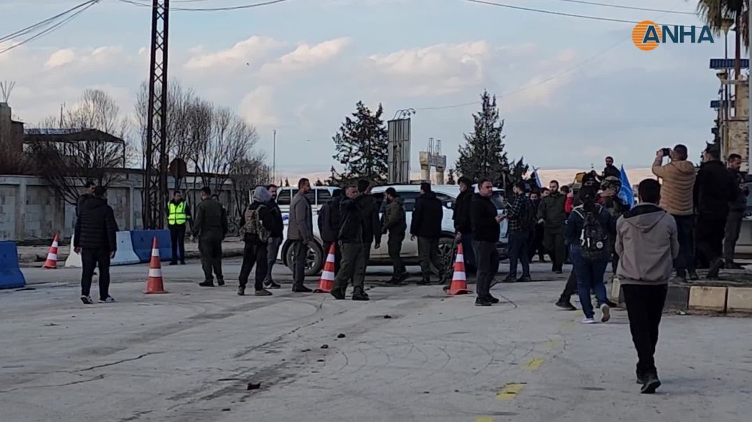 لقاء بين وفد من الحكومة المؤقتة في سوريا و"الآسايش" في مطار قامشلو الدولي