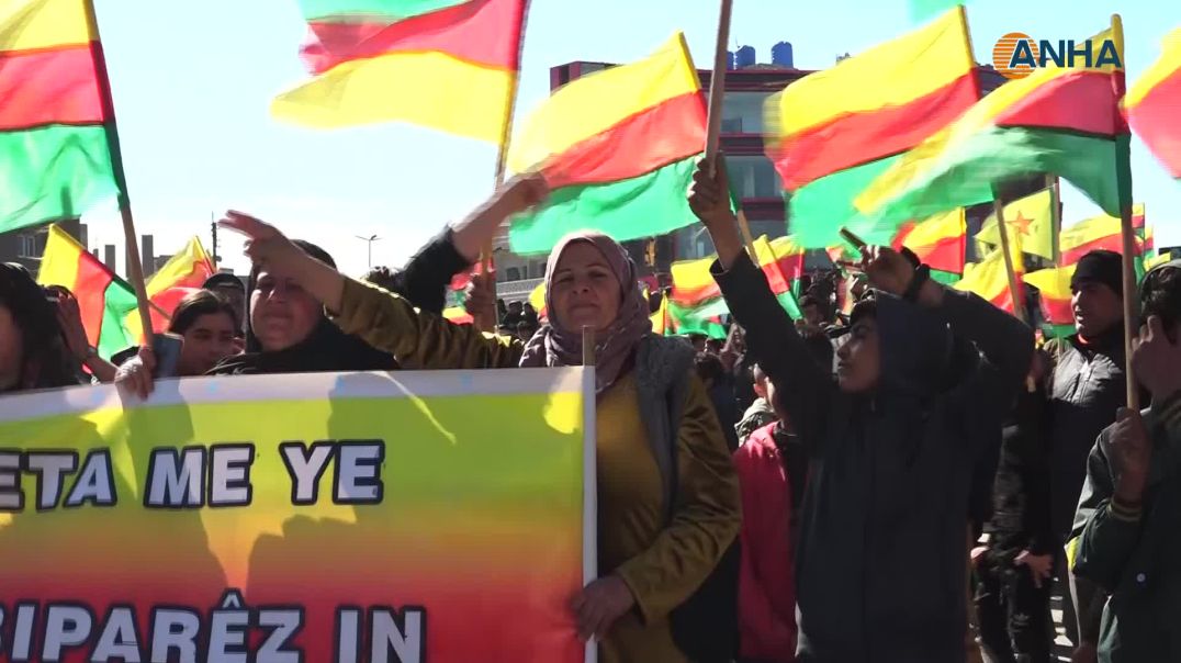 أهالي كوباني يخرجون للساحات دفاعاً عن مكتسبات الثورة