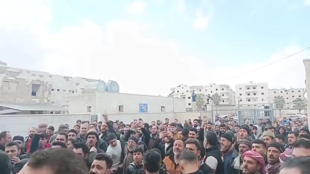 احتجاجات في ريف إدلب على تردّي الخدمات وتهميش المنطقة