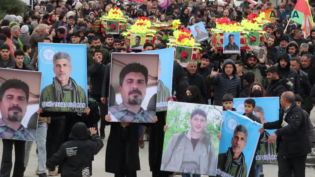 ⁣أهالي قامشلو يشيّعون جثامين 7 شهداء في مزار الشهيد دليل ساروخان