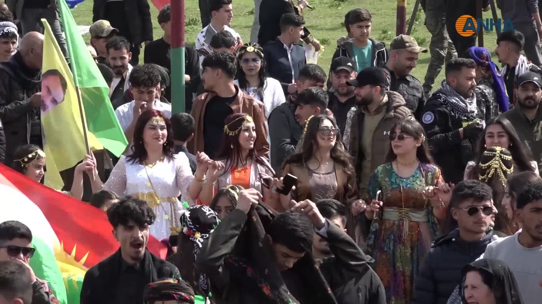 بدء فعاليات نوروز في روج آفا بإيقاد شعلة نوروز وقراءة رسالة القائد -عامودا