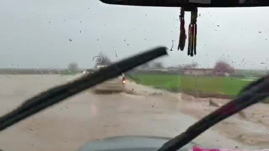 الأمطار الغزيرة تعيق التنقل بين ديرك وكركي لكي 