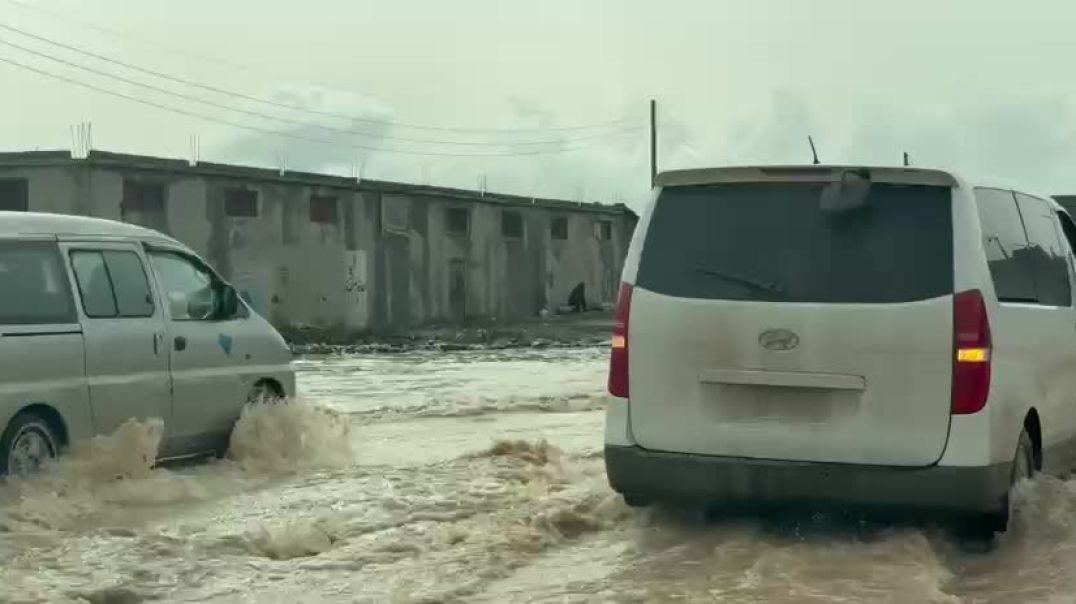 نتيجة الأمطار الغزيرة.. المياه تغمر حي جمعاية بقامشلو مجدداً