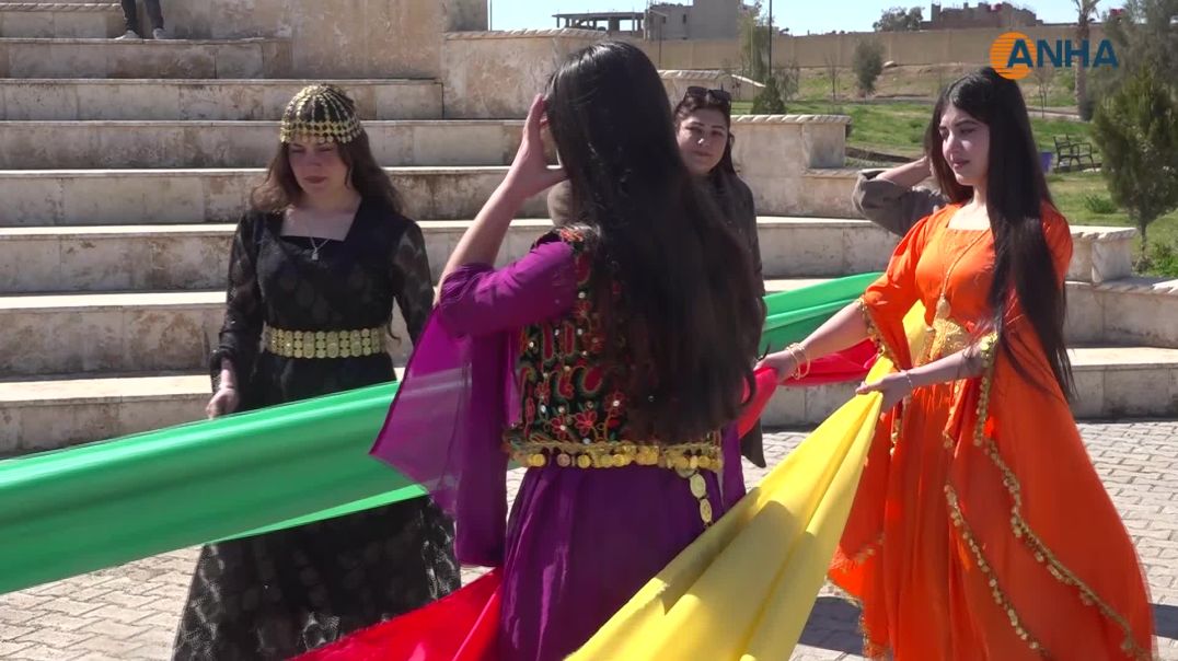 اتحاد المرأة الشابة يزيّن صوامع الحسكة بجديلة رمزية