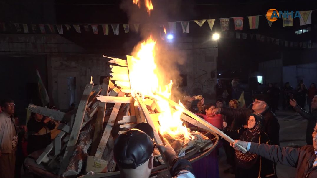 إيقاد شعلة نوروز في مدن روج آفا