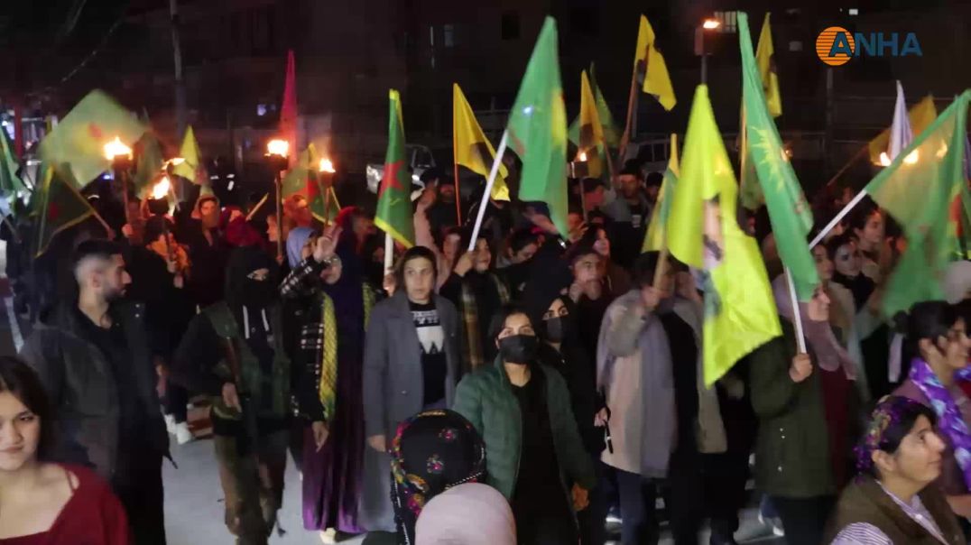 النساء في قامشلو وديرك يحيين الـ 8 من آذار بمسيرة مشاعل