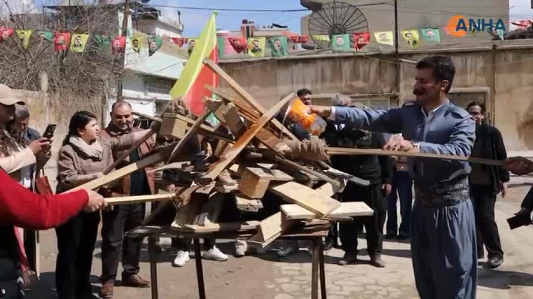 إدارة المدارس وحركة المجتمع الديمقراطي يوقدان شعلة نوروز