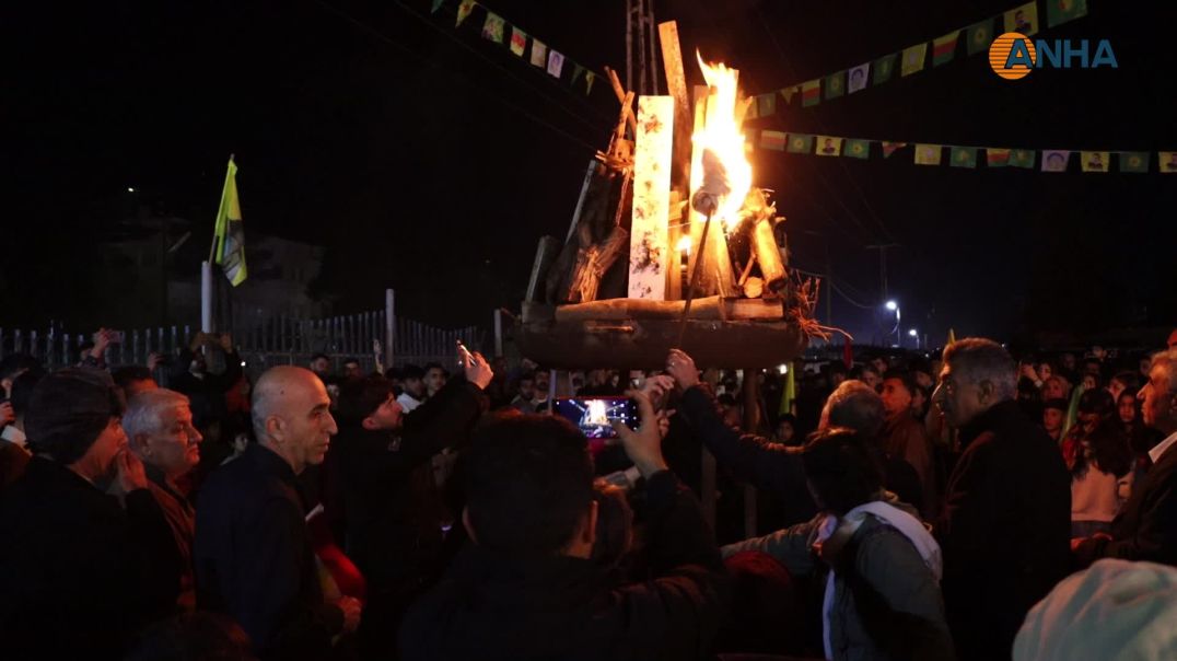 إيقاد شعلة نوروز في مدن روج آفا