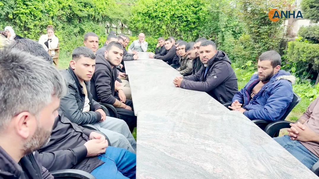 إدارة كوباني تجتمع مع الأسرى المفرج عنهم