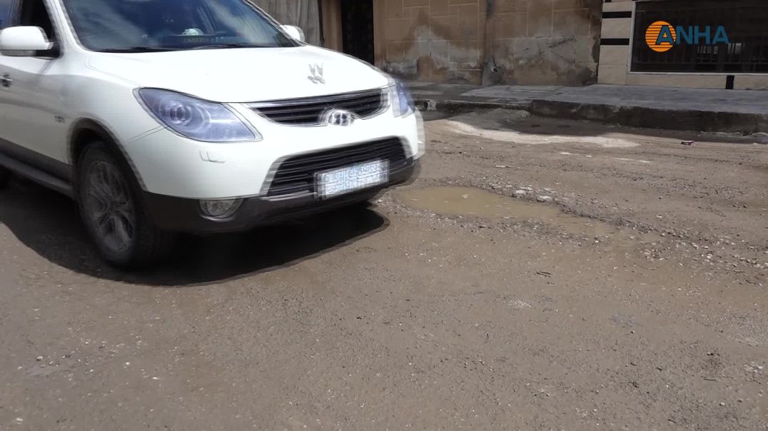 معاناة سكان الحسكة تتفاقم بسبب تضرر الشوارع وتحوّلها إلى برك مائية