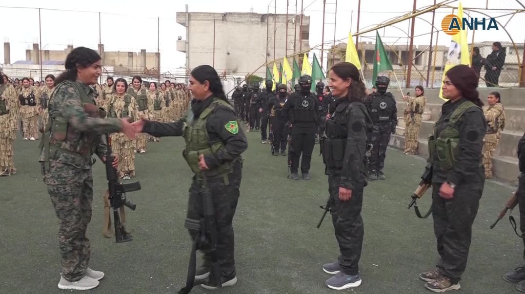وحدات حماية المرأة تحيي ميلاد القائد وذكرى تأسيسها بعرض عسكري مهيب  