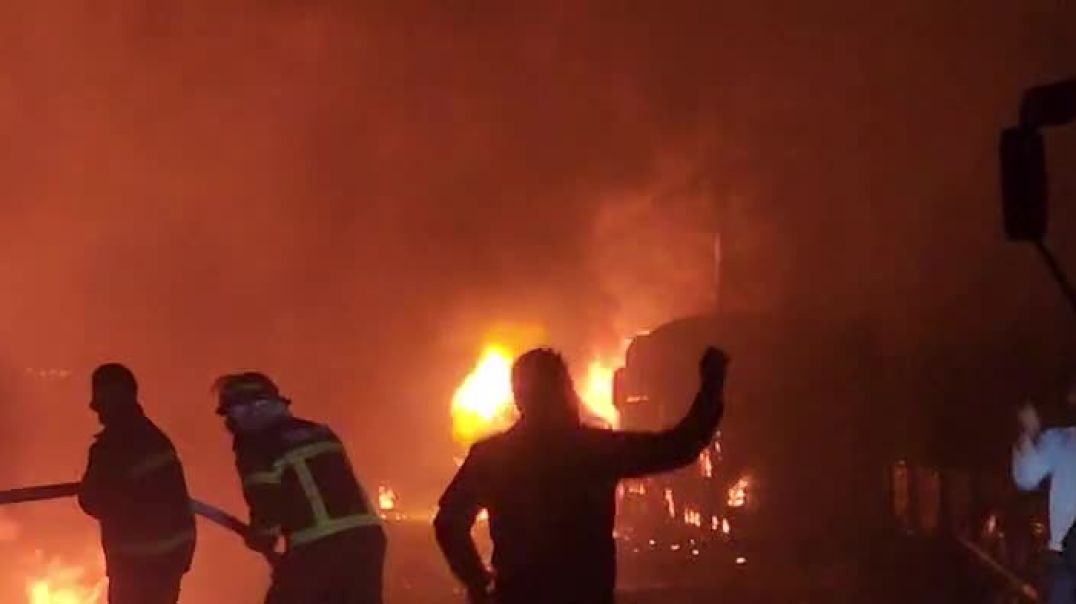 احتراق صهريج وقود في الحسكة يتسبب بأضرار مادية ويطال سيارات وأبنية