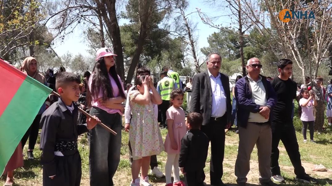 Şahiyek bi boneya Roja Rojnamegeriya Kurdî hat lidarxistin