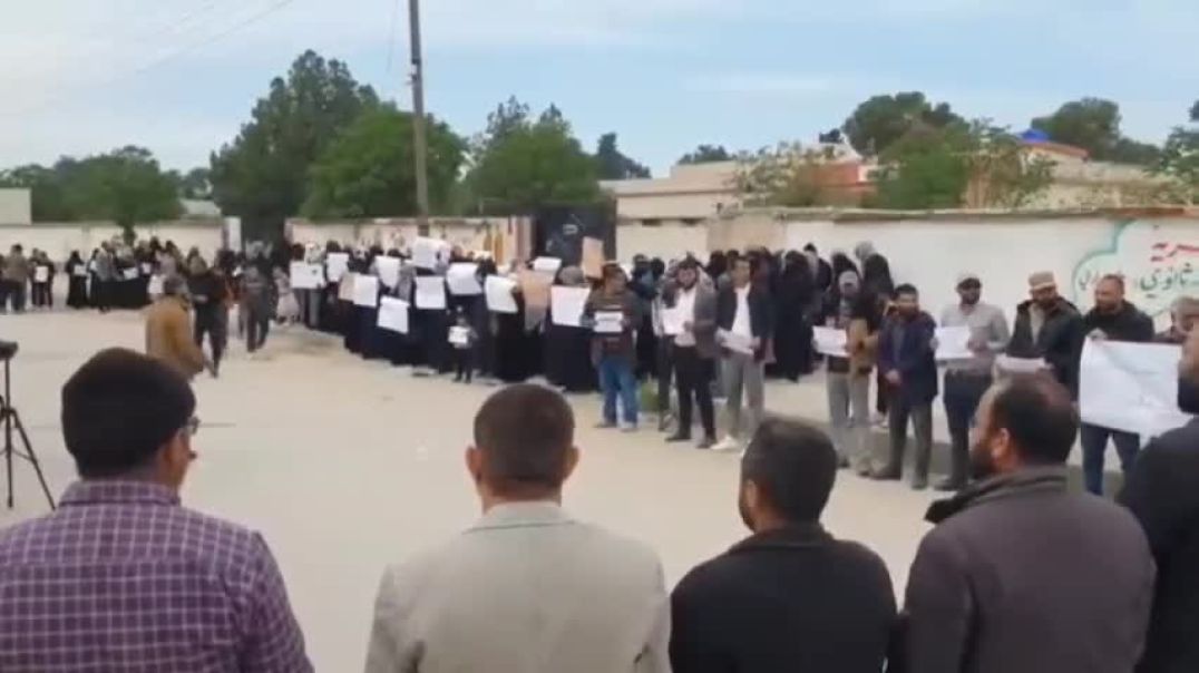 وقفة احتجاجية لمعلمي كري سبي للمطالبة بتحسين واقعهم الوظيفي