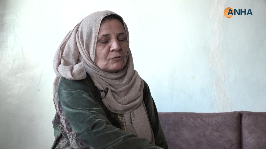 والدة أسير تطالب بالإفراج عن جميع الأسرى