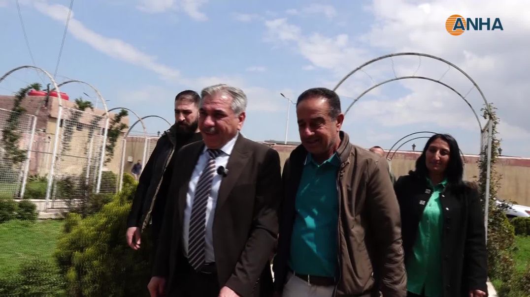 ⁣محافظ الحسكة يتفقد مراكز تسجيل طلبات التجنيس ويتابع سير العمل