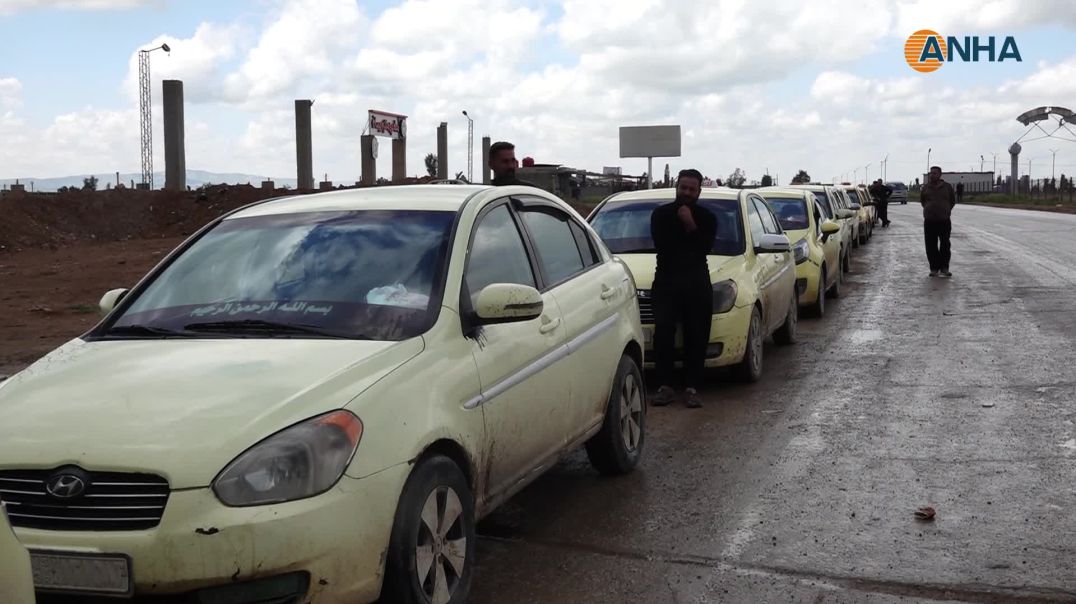 أزمة وقود في الحسكة تدفع السائقين للانتظار في طوابير طويلة