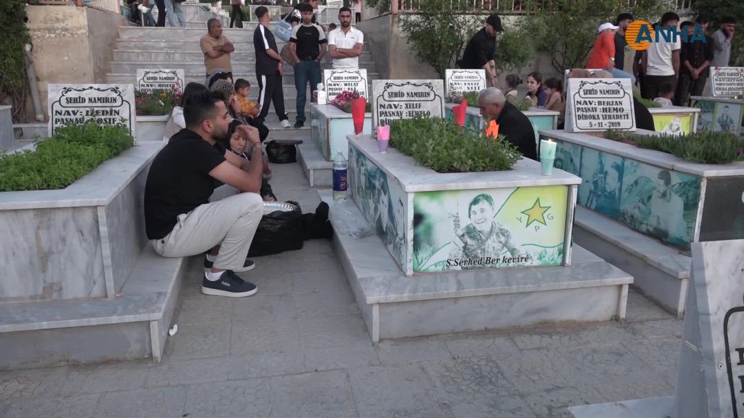أهالي مدن الجزيرة وكوباني يحيون أول أيام العيد بزيارة مزارات الشهداء - الدرباسية