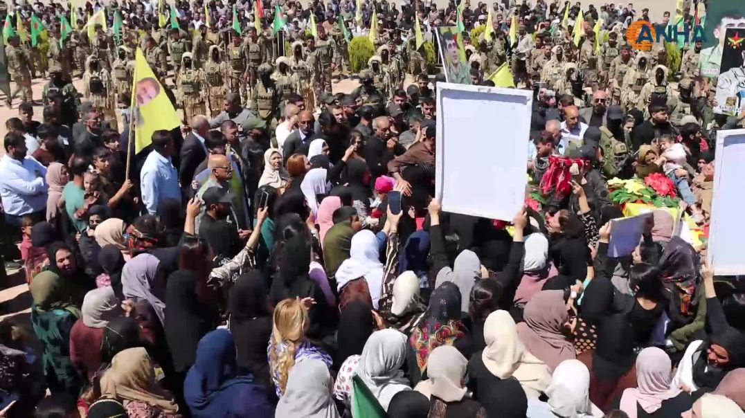 المئات يشيّعون جثمانَي شهيدين في ديرك
