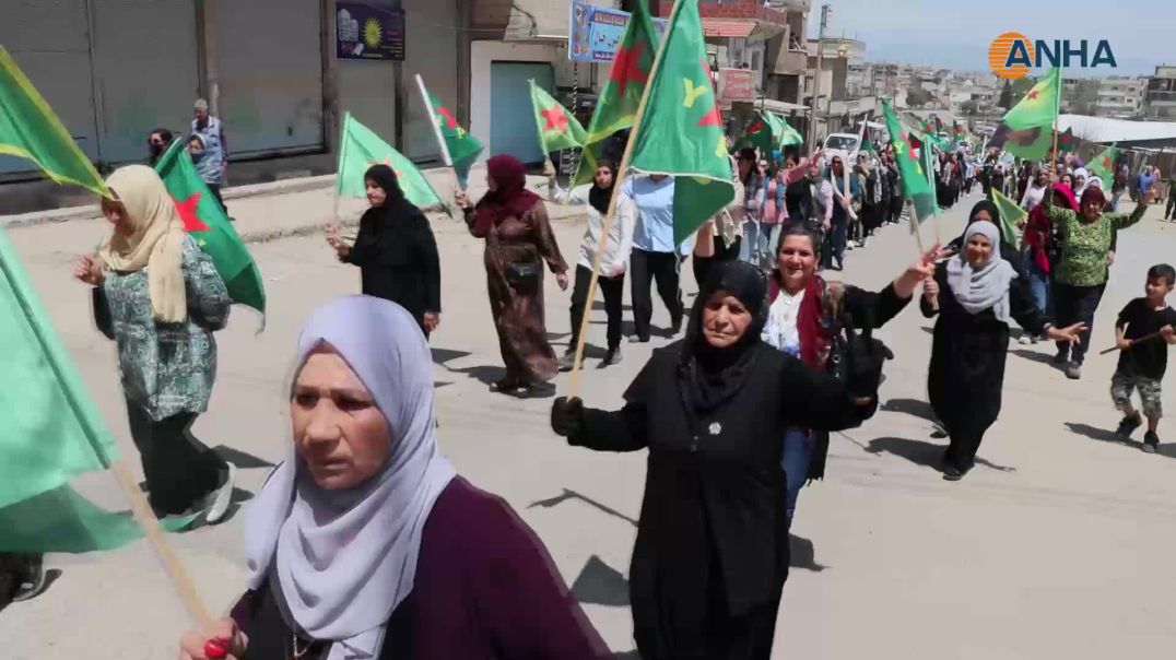 مسيرة جماهيرية في ديرك دعماً لوحدات حماية المرأة
