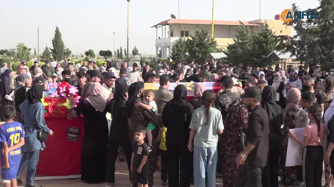 تشييع جثمان مقاتل من قسد في الحسكة