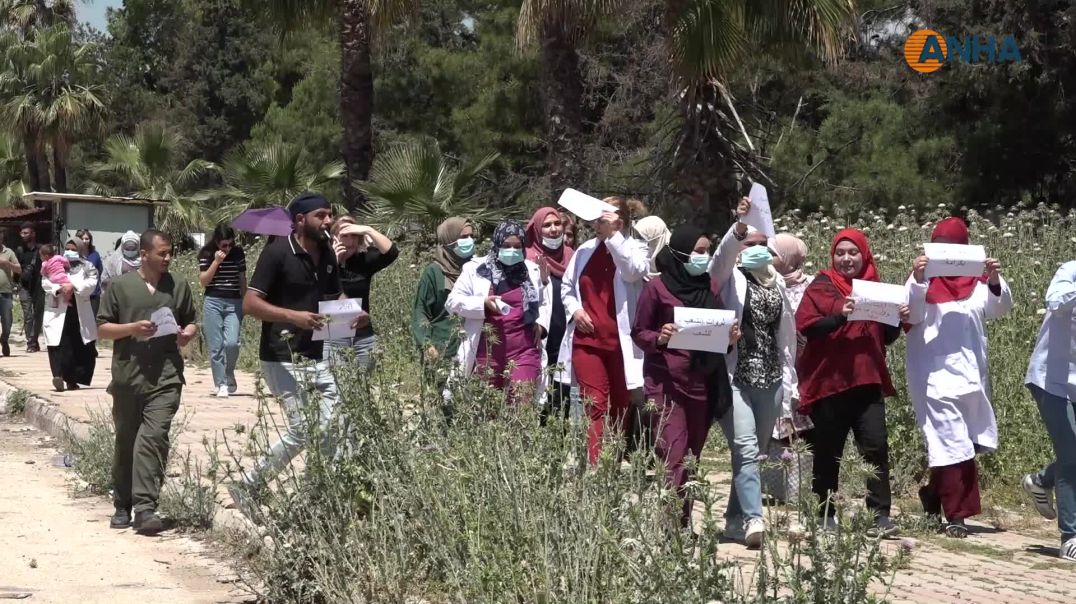 العاملون في القطاع الصحي بقامشلو يحتجون على قرار التمييز في رفع الرواتب