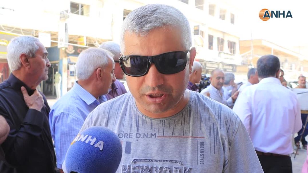 ⁣متقاعدون في قامشلو يحتجون للمطالبة برواتبهم المتوقفة منذ عام