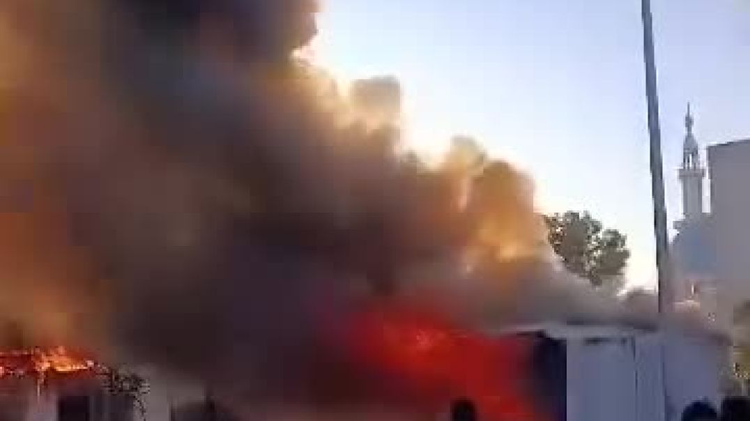 حريق يلتهم أكشاكاً قرب سوق الهال في دمشق ويخلف خسائر مادية