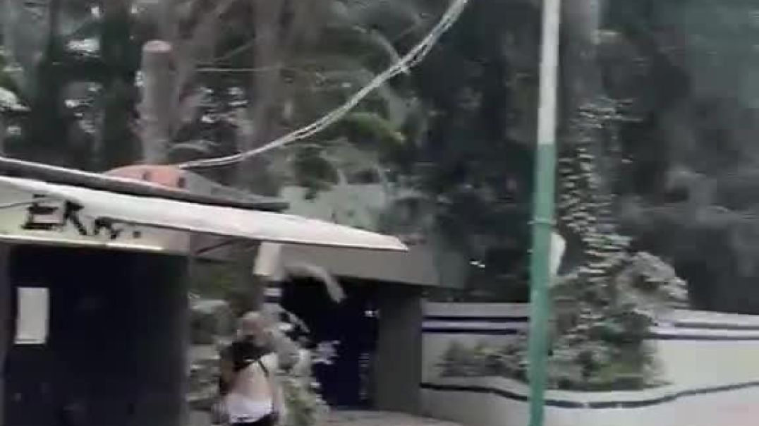 32 قتيلاً و700 جريح حصيلة أولية لزلزالين ضربا فنزويلا32 قتيلاً و700 جريح حصيلة زلزالين ضربا فنزويلا