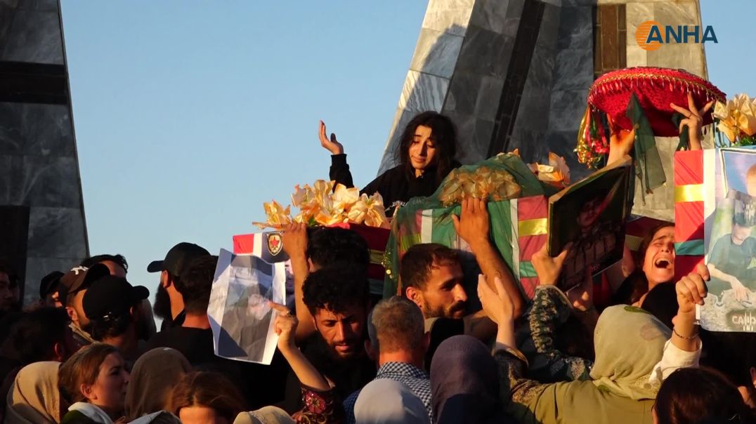 ⁣تشييع جثامين أربعة شهداء في كوباني وسط التأكيد على مواصلة النضال