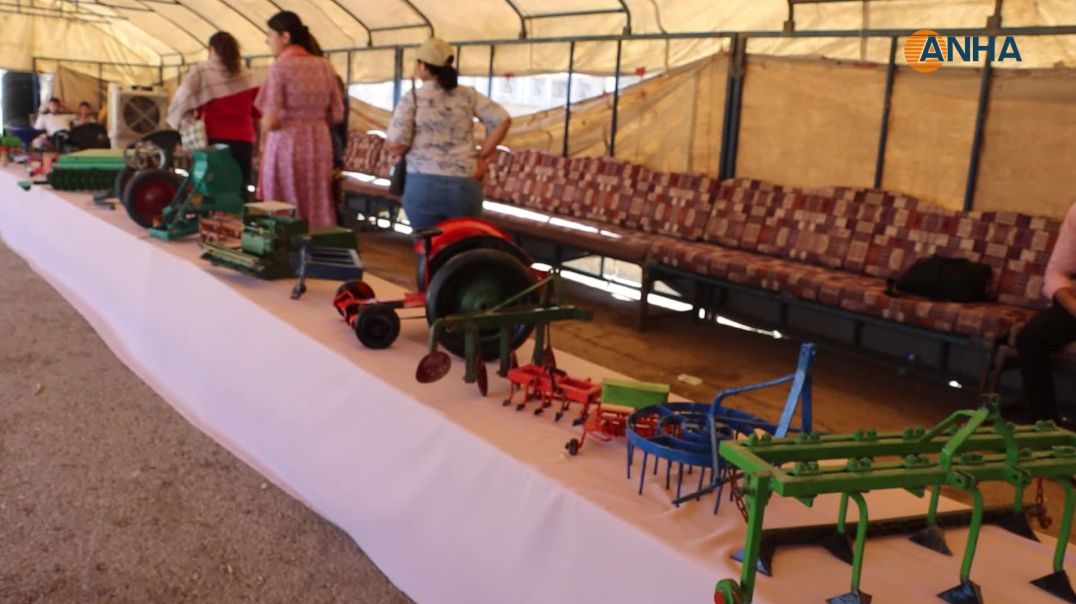 ⁣إبداعات نسائية تجسّد التراث في مهرجان القمح الأول